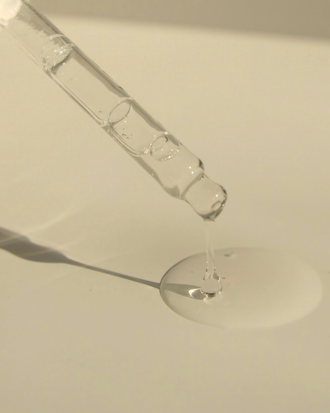 HYDRO DROPS - Replenishing serum with 72 hours of hydration